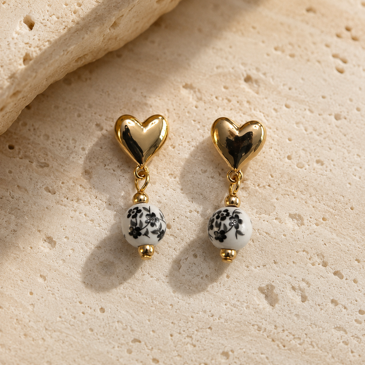 METAL CERAMIC HEART POST EARRINGS