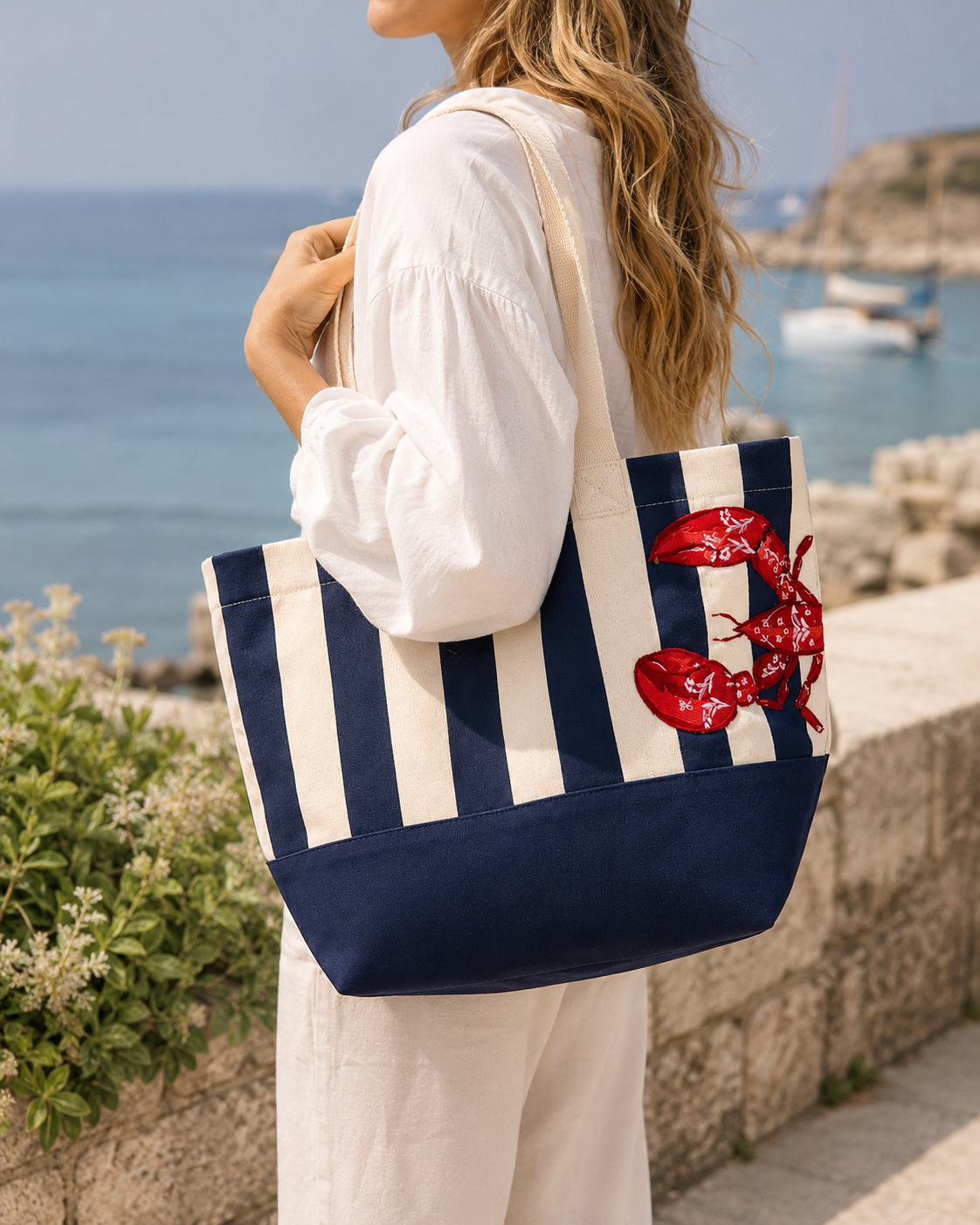 STRIPED LOBSTER OVERSIZED TOTE