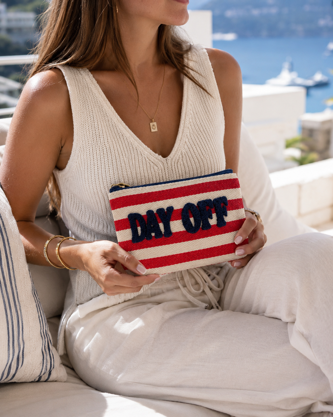 “DAY OFF” STRIPED SMALL ZIP POUCH