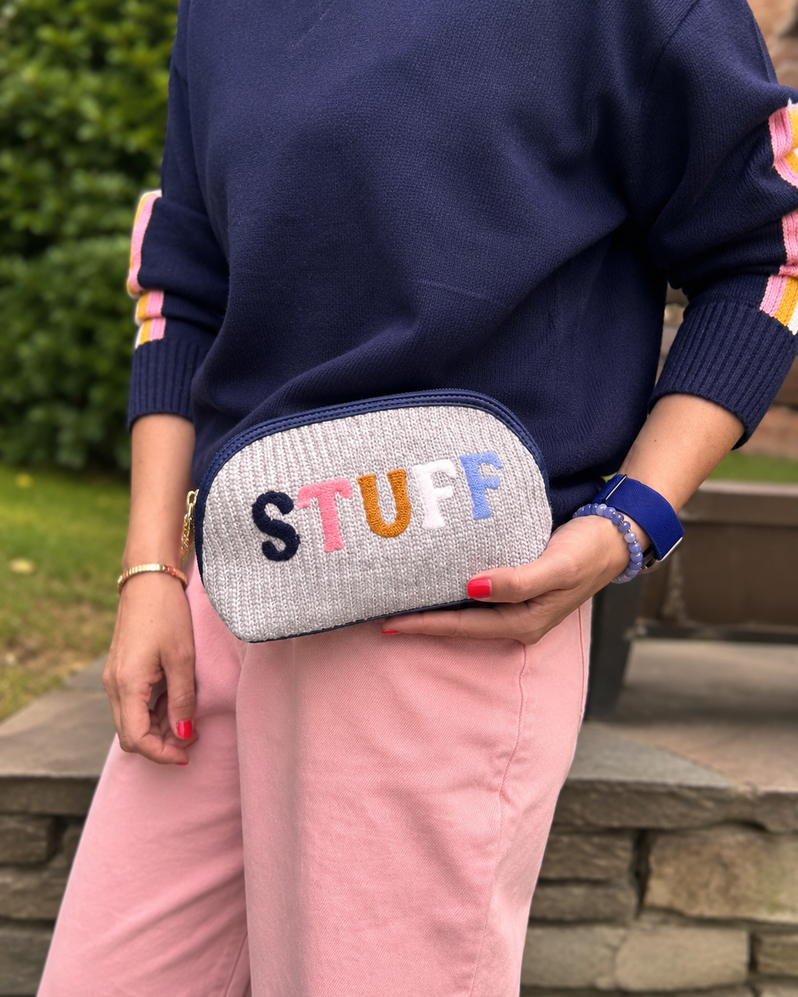 “STUFF” KNIT ZIP POUCH