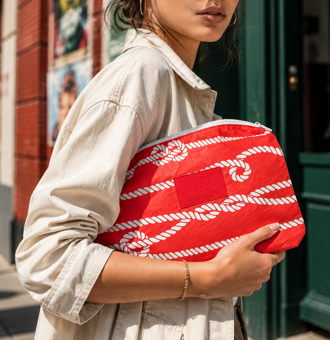 WATERPROOF OVERSIZED ROPE ZIP POUCH - RED