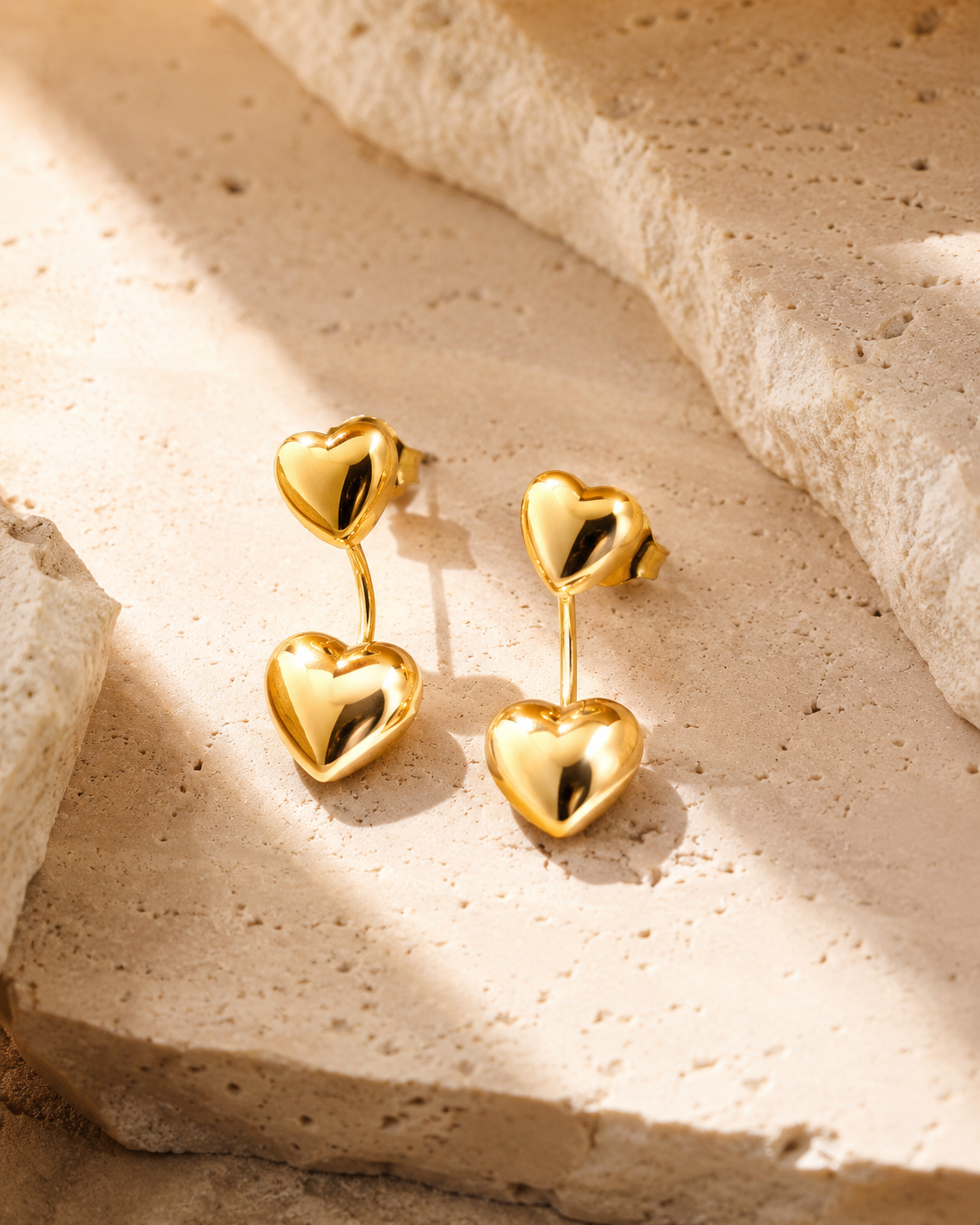 METAL HEART HOOP PEEKABOO EARRINGS