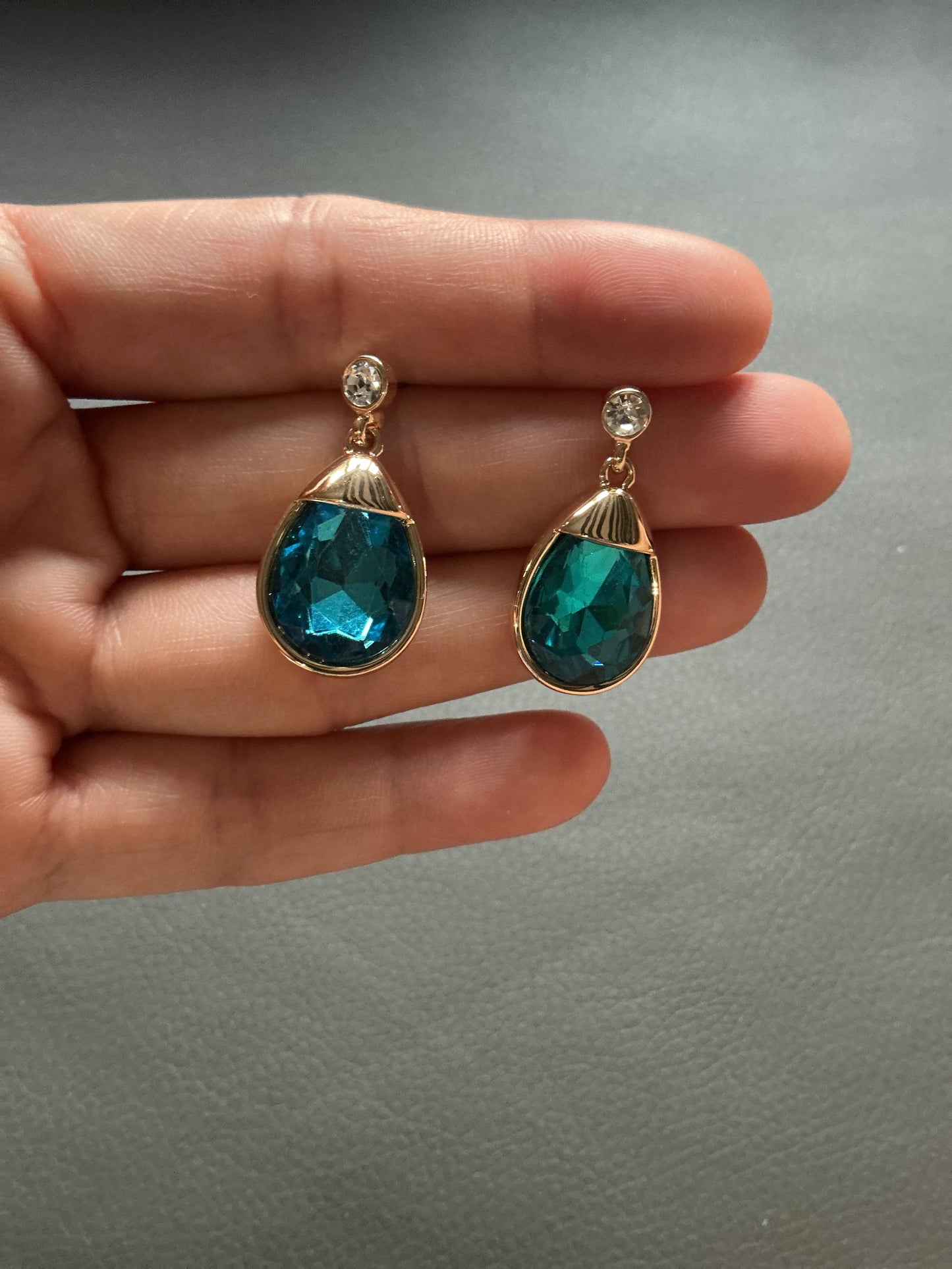 TEARDROP STONE EARRINGS