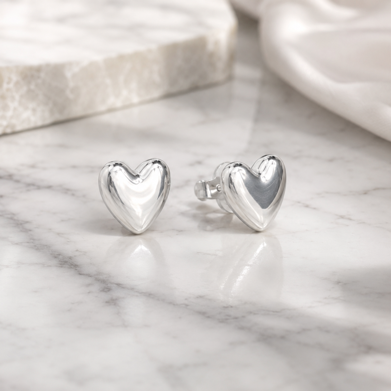 METAL STERLINGSILVER HEART POST EARRINGS