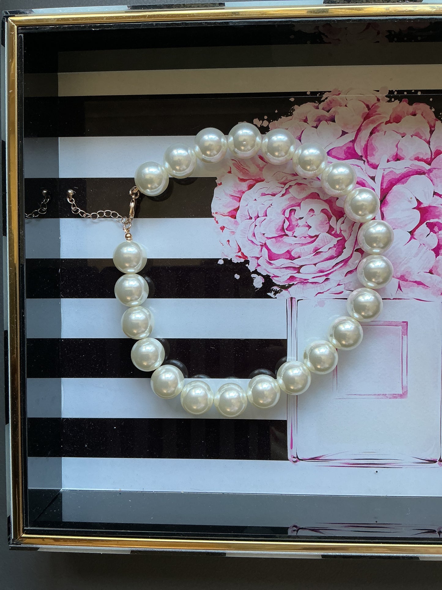 CHUNKY PEARL NECKLACE