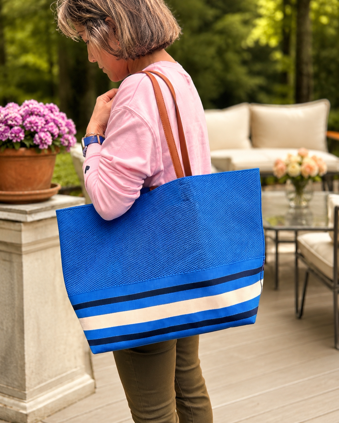 KNIT STRIPED OVERSIZED TOTE- BLUE