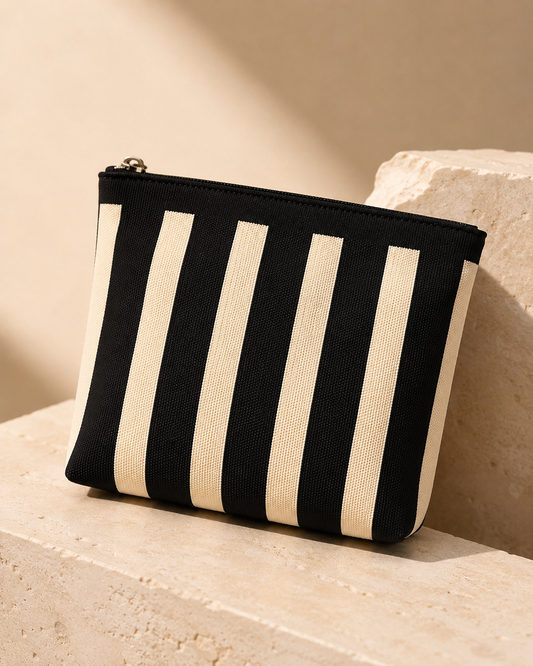 STRIPED KNIT ZIP POUCH - BK/WHT